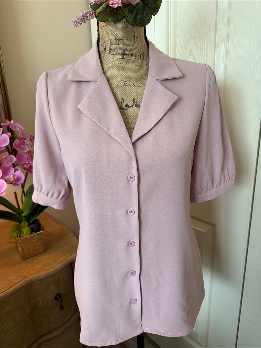 New Without Tags Women's Dusty Pink Button-Up Short Sleeve Blouse.